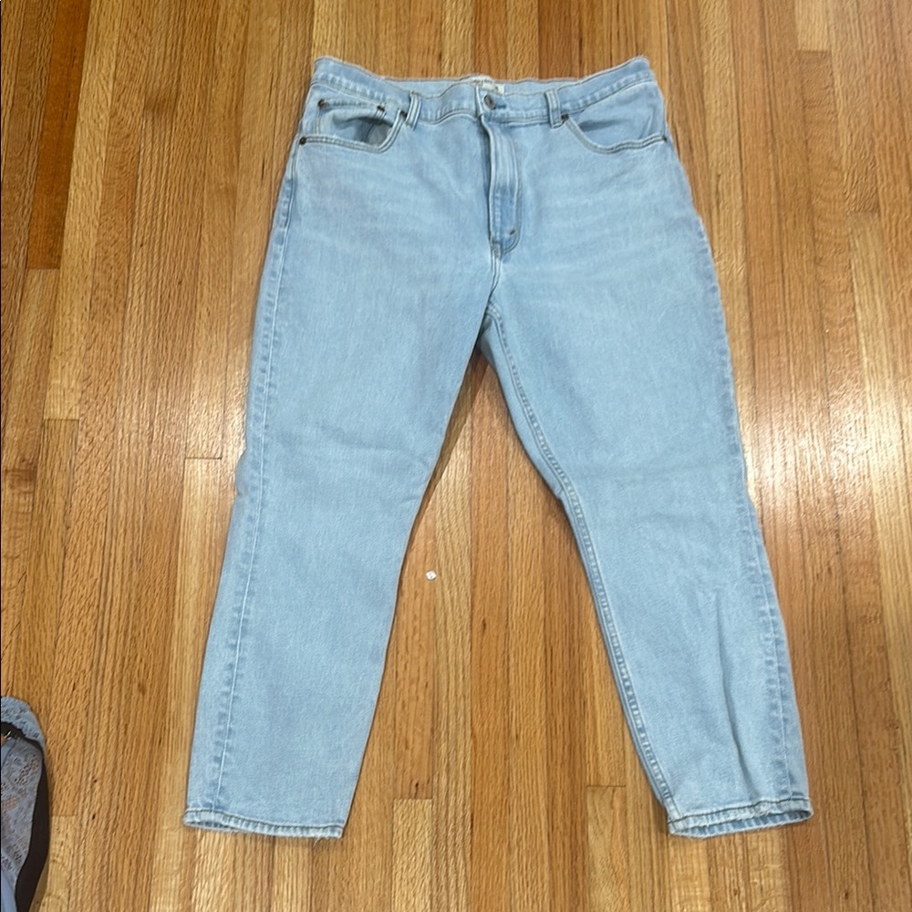 Abercrombie & Fitch Women’s High Rise jeans size 31/12 short